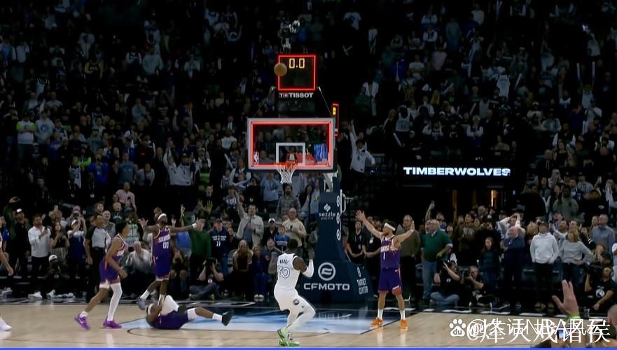 兰德尔压哨绝杀森林狼险胜太阳 开拓者胜老鹰