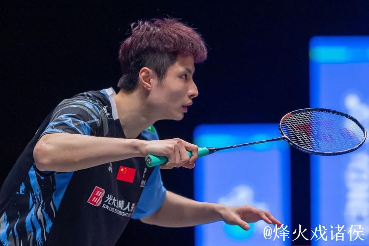 十五运会羽毛球资格赛：石宇奇上演逆转好戏 郑思维复出首战告捷